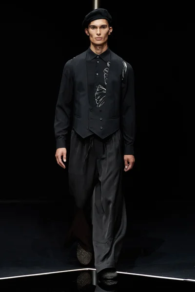 Look 13